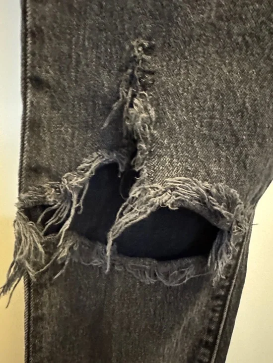 Distressed Levi’s - Picture 3 of 7